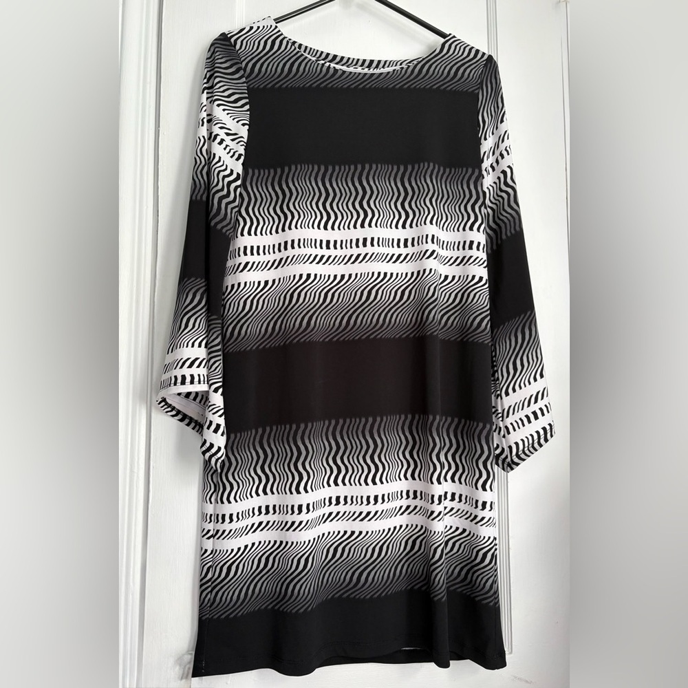 Emma & Michelle Black & White Abstract Stripe Tunic 3/4 Sleeve Boat Neck Sz:Smal